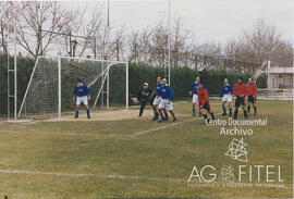 Partido de fútbol con el equipo del Instituto de Formación y Estudios Sociales