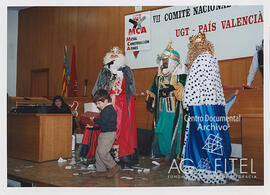 Miembros de MCA-UGT vestidos como los Reyes Magos